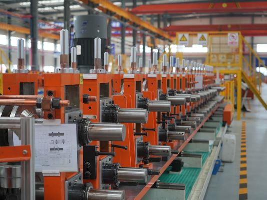 acheter Machine automatique de formage de rouleaux métalliques en tôle d'acier avec empilage online manufacture